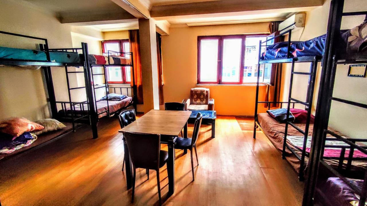 Masala Hostel Batumi Kültér fotó